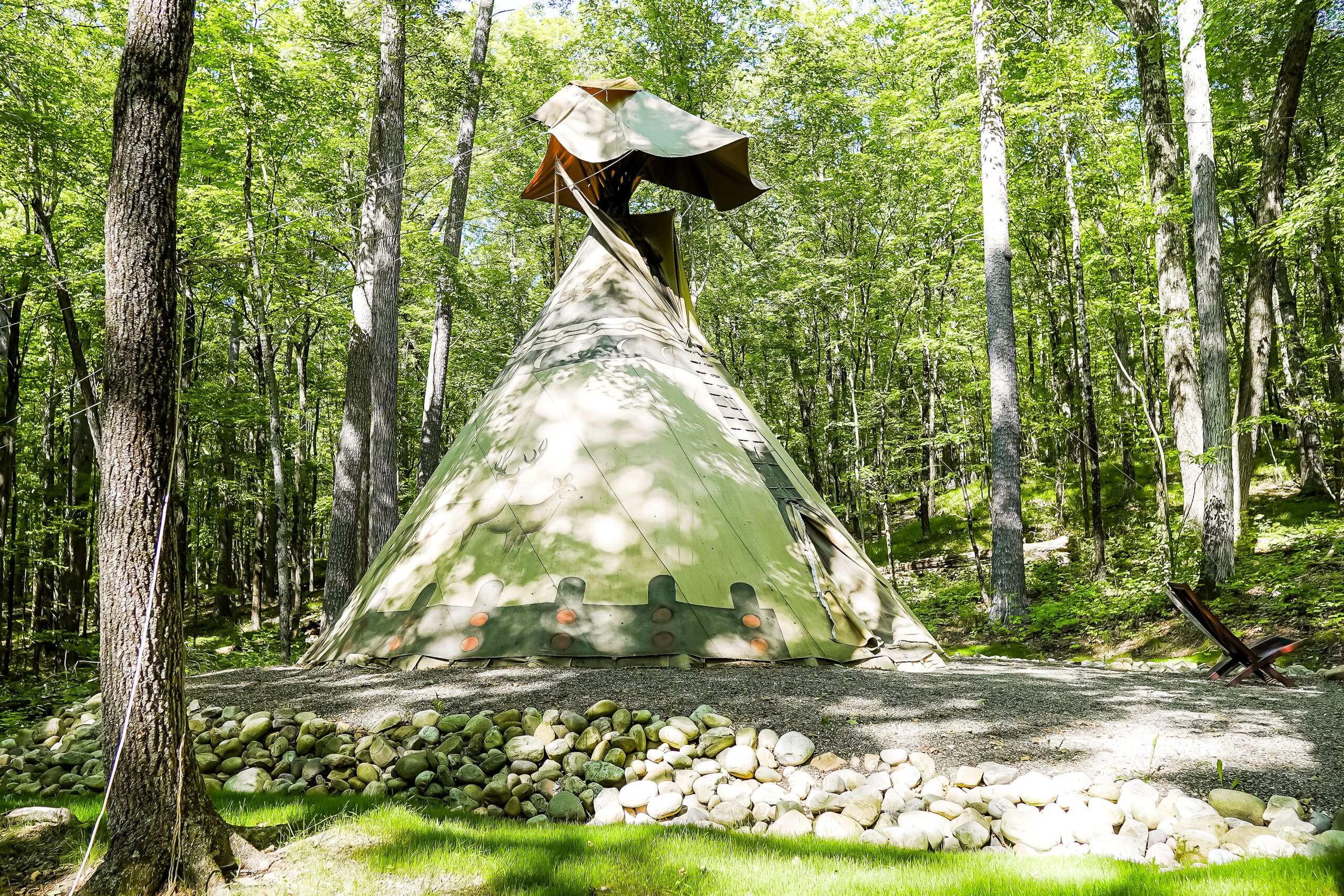 june-farms-cabins-tipi-1